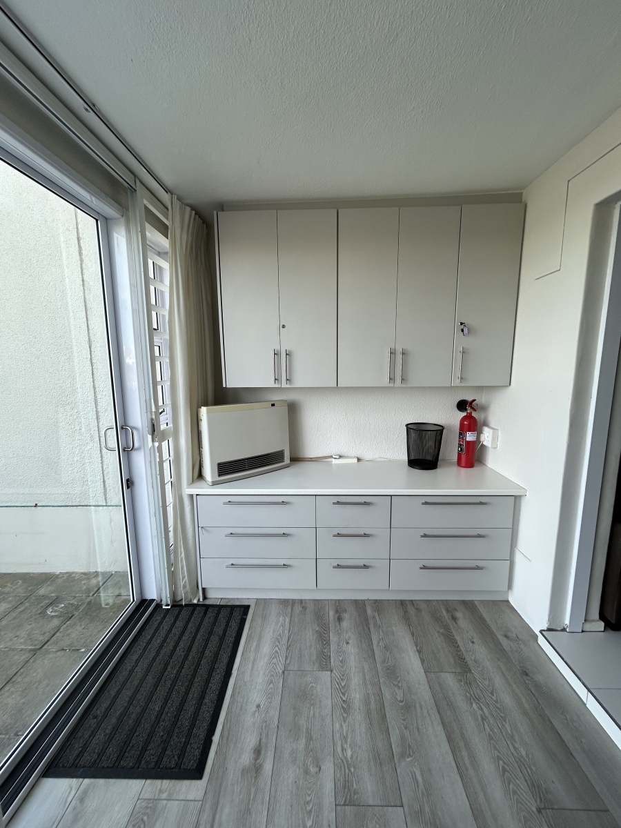 To Let 2 Bedroom Property for Rent in Big Bay Western Cape